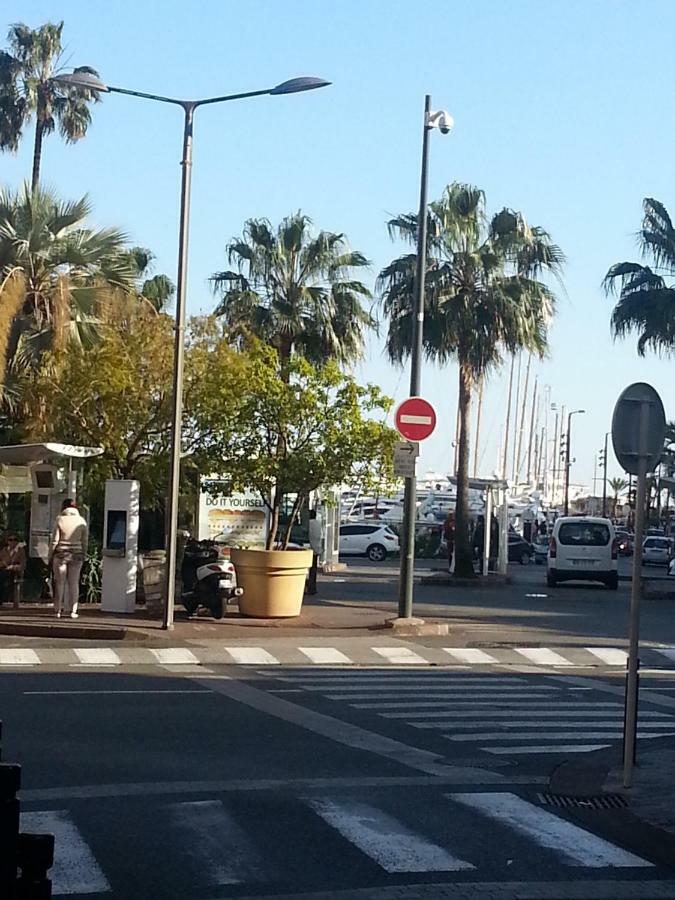 Cannes,Croisette,Palais Des Festivals,Plages Екстериор снимка